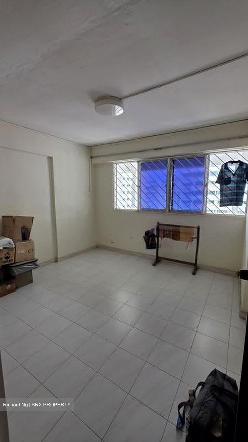 Blk 556 Jurong West Street 42 (Jurong West), HDB Executive #636434231